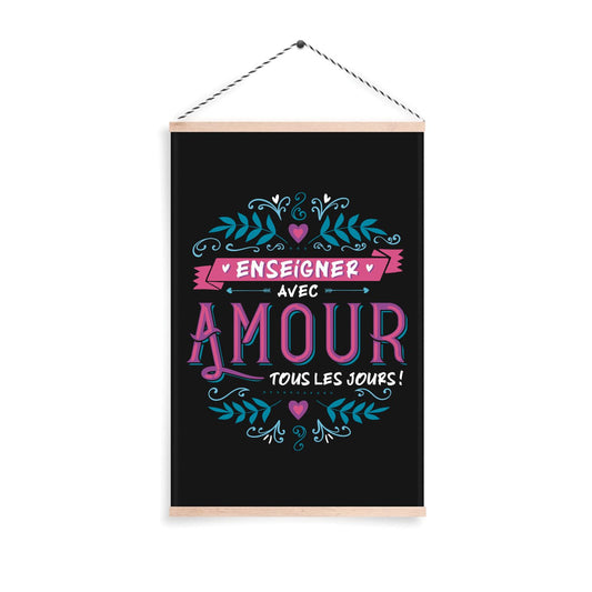 BANNIÈRE | Enseigner avec amour - T-shirt Unisexe Col Rond - Petite Gazelle Atelier