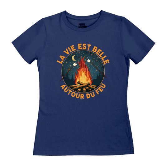 TSHIRT AJUSTÉ | La vie est belle autour du feu - T-Shirt coupe ajustée - Petite Gazelle Atelier