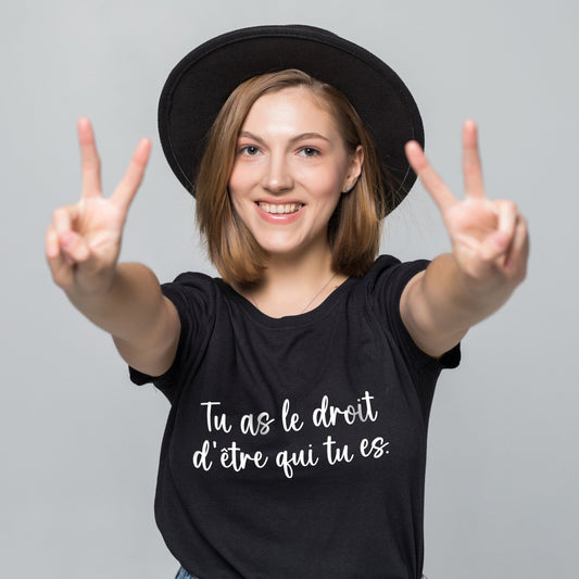 TSHIRT COL ROND | Tu as le droit d'être qui tu es - T-shirt Unisexe Col Rond - Petite Gazelle Atelier