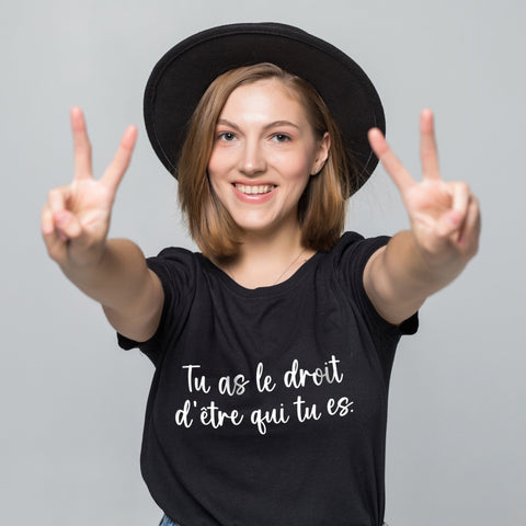 TSHIRT COL ROND | Tu as le droit d'être qui tu es - T-shirt Unisexe Col Rond - Petite Gazelle Atelier