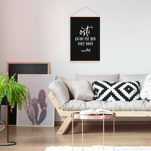 BANNIÈRE | Osti qu'on est ben chez nous - T-shirt Unisexe Col Rond - Petite Gazelle Atelier